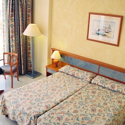 Sirenis Club Goleta and Tres Carabelas Hotel Photo
