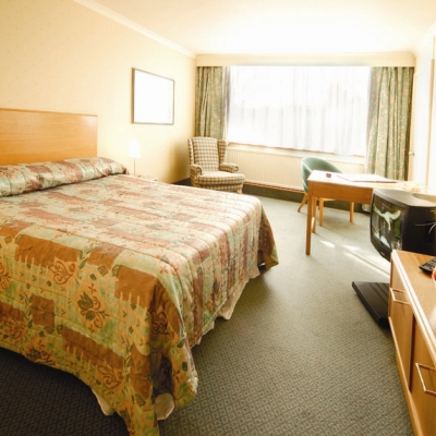 Palms Hotel (30km From Central London) Image