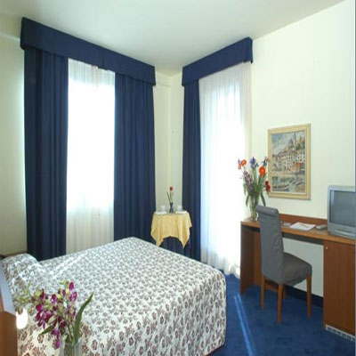 Blu Hotel Roma (Room Only) Image