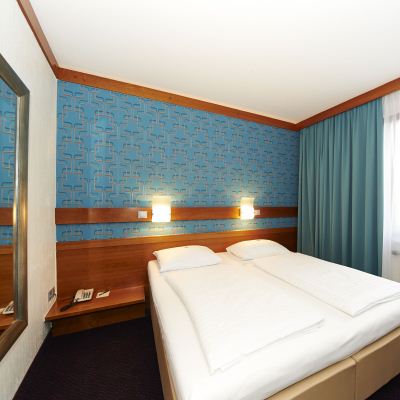 Hotel Viennart Image