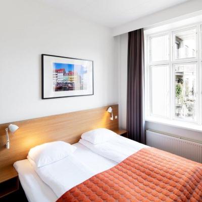 Copenhagen Crown Hotel Image