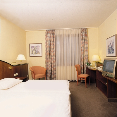 Ramada Hotel Europa Image