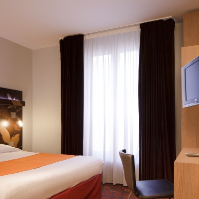 Mercure Paris Gare de L'est Magenta Image