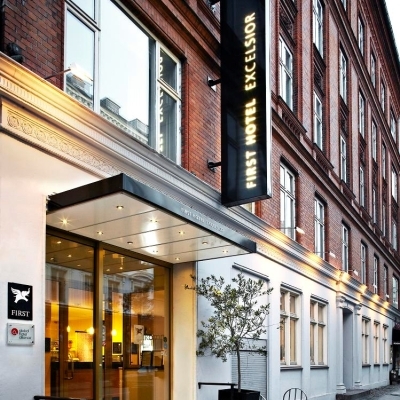 Comfort Hotel Excelsior (Minimum 3 Nights)