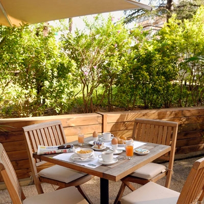Holiday Inn G.C- Cannes (2.5km from Cannes)