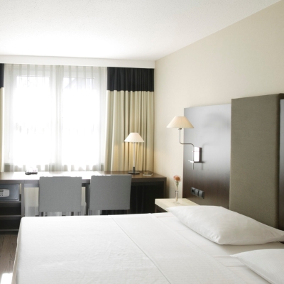 NH Frankfurt Airport Image
