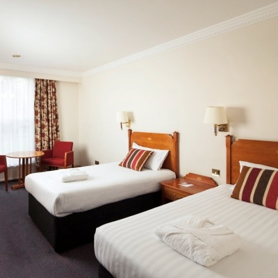 Ramada Fairfield Manor Image