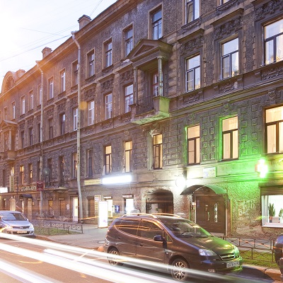 Pio at Mokhovaya