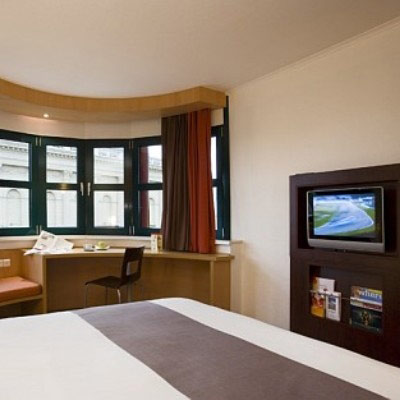Ibis Budapest Heroes Square Image