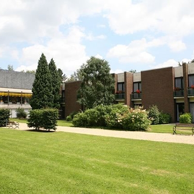 Leonardo Namur (7km from City Centre)