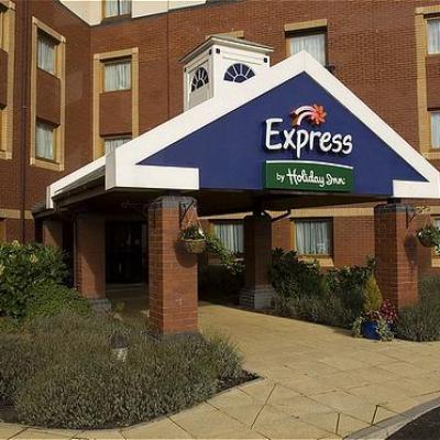Holiday Inn Express Bristol North (8km Bristol)