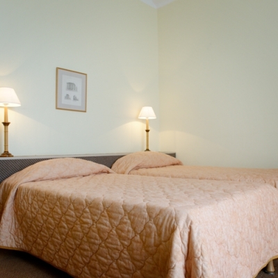 New Hotel Amiraute Image