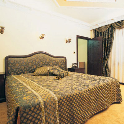 Riverside Holiday Village (Half Board) Image