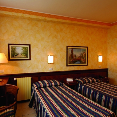 Ripamonti Due Hotel & Residence (15km From Milan) Image