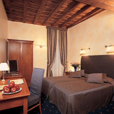 Trevi Image
