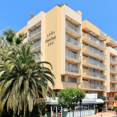Quality Htl Menton Mediterranee (10km from Monaco)