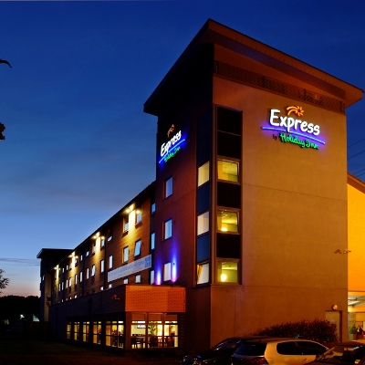 Holiday Inn Express Swindon West (6km Swindon)