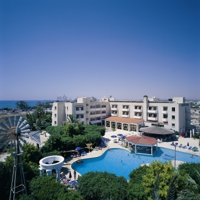 Crown Resorts Henipa  (Pool View)