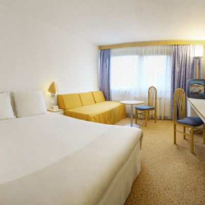 Novotel Warsaw Airport Image